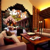 livingroomcourtback